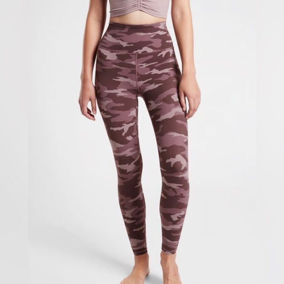 Athleta Pants - Athleta Elation 7/8 Tight Leggings Pink Camo Pants Size S